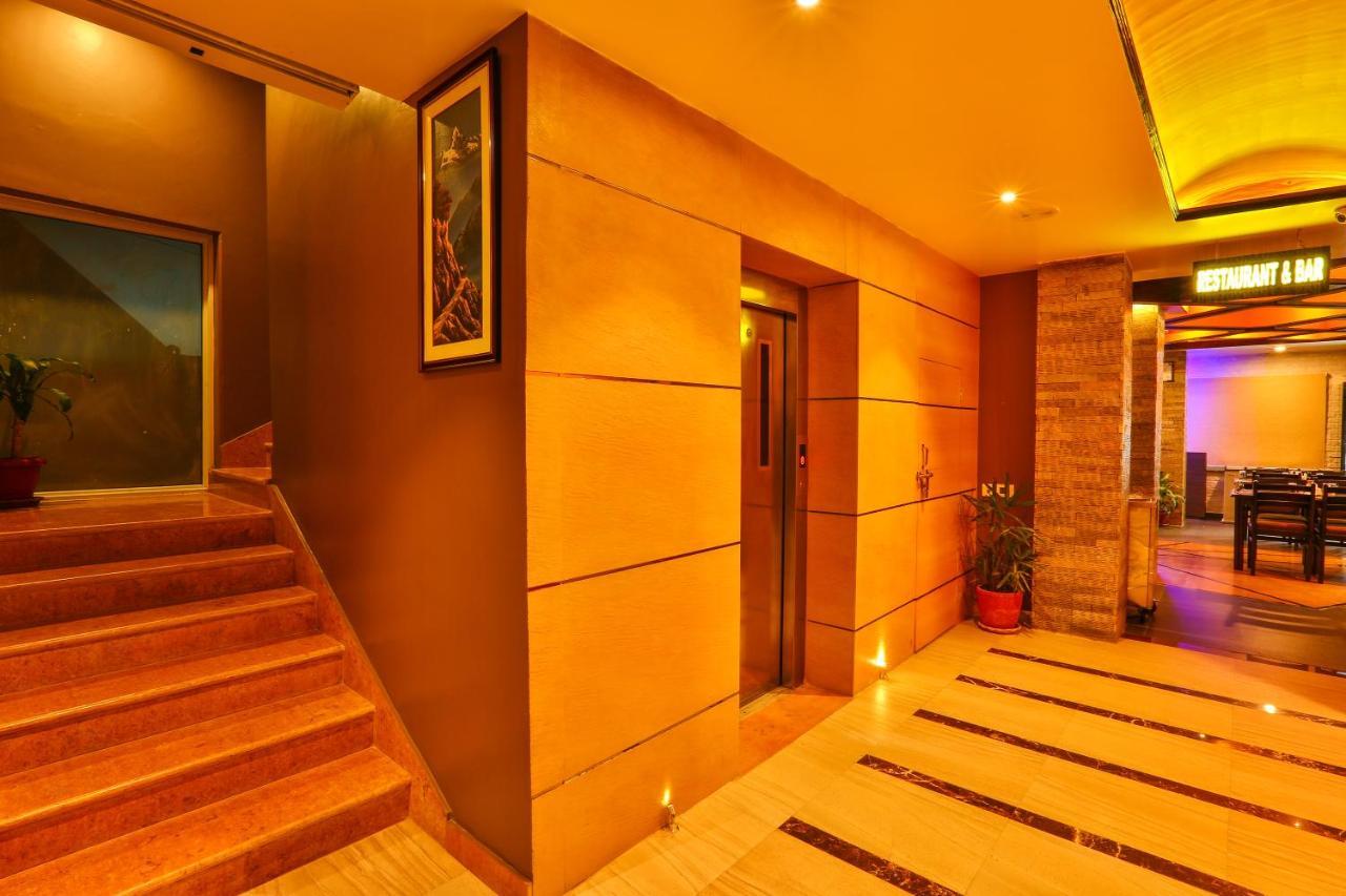Hotel White Himal Похара Екстериор снимка