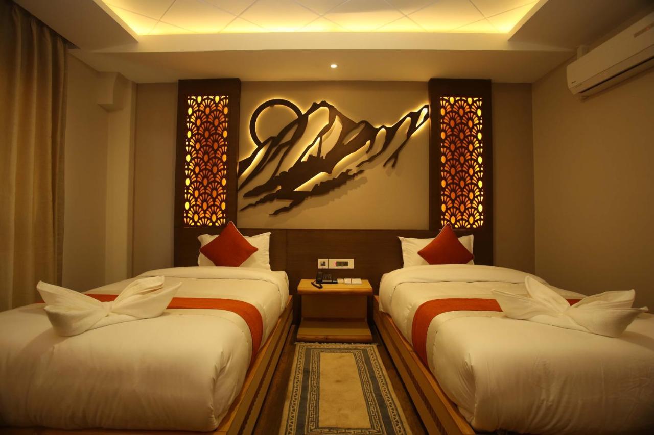 Hotel White Himal Похара Екстериор снимка