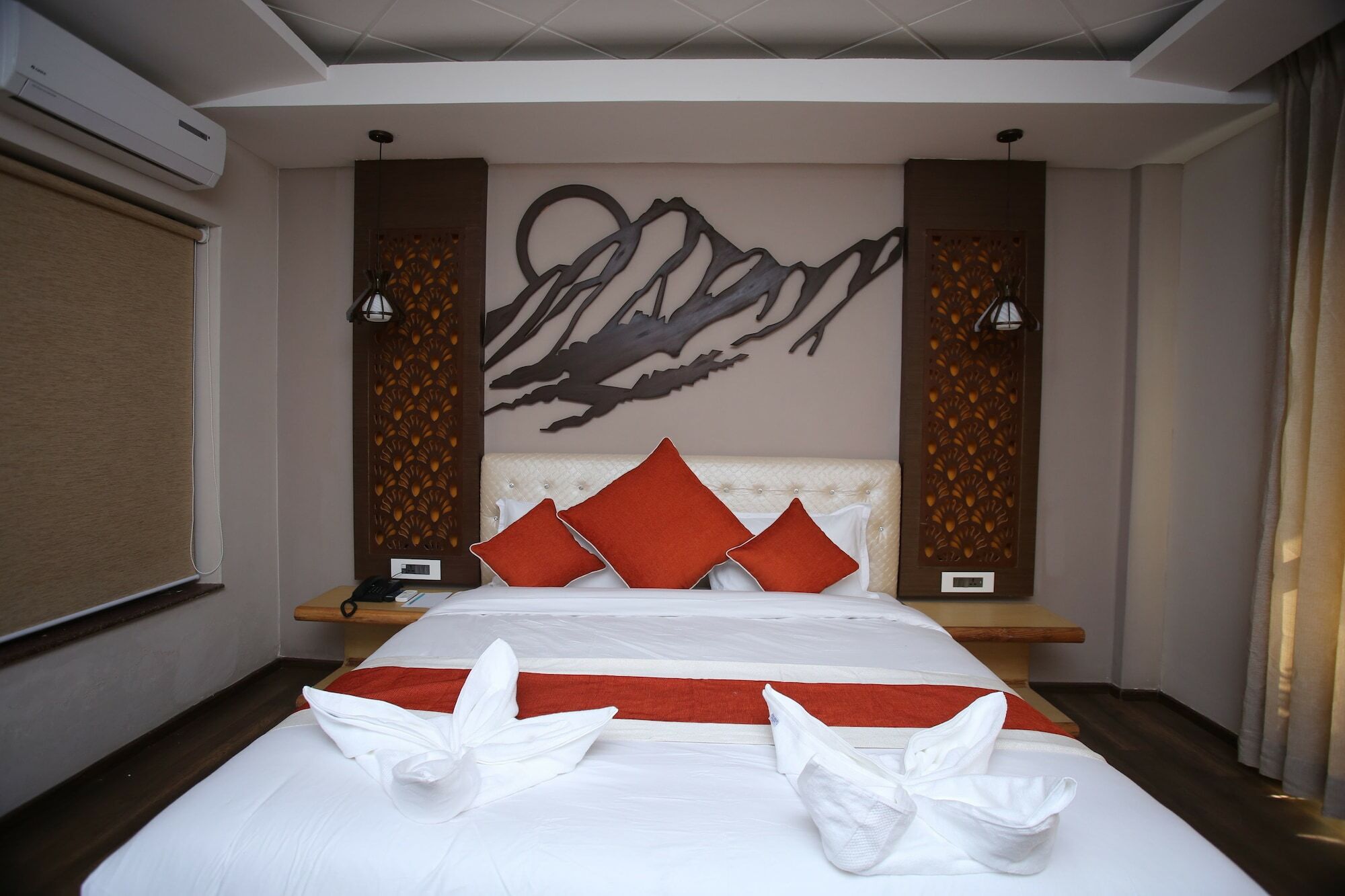 Hotel White Himal Похара Екстериор снимка